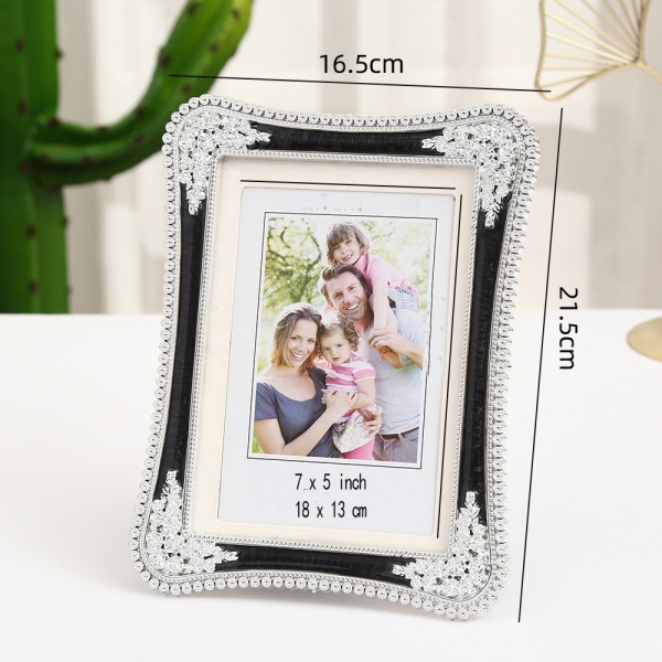 Style 67 Rose Flowers Black Silver 7x5 Photo Frame