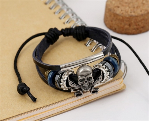 Pirate Skull Adjustable Leather Wristband Bracelet Mens Womens Teens Boys Girls