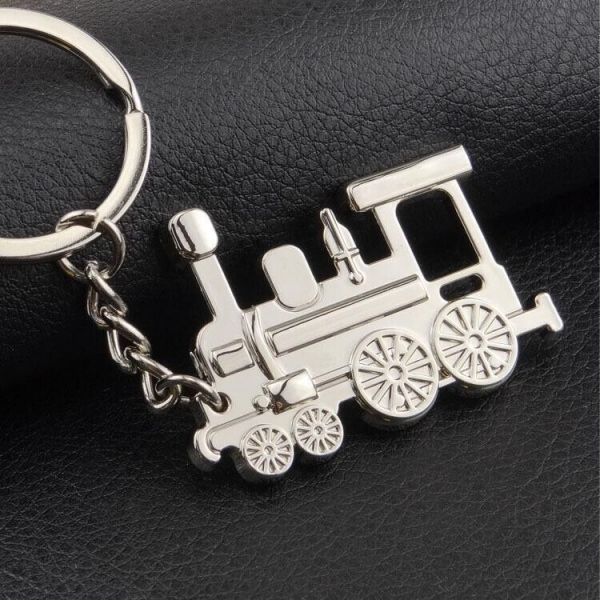 Silver Steam Train Locomotive Retro Style Metal Keyring Novelty Xmas Gift
