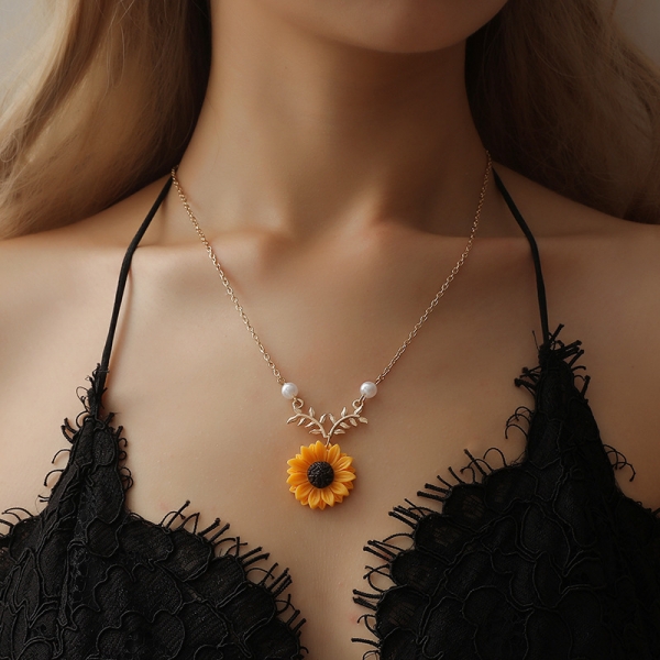 Sunflower Shape Necklace Pendant Choker Collar Statement Chain Fashion Women Jewellery